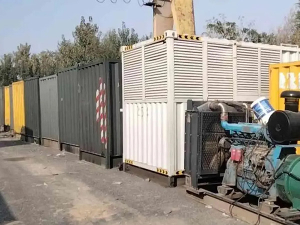 奇台200KW柴油发电机机组每小时油耗是多少？